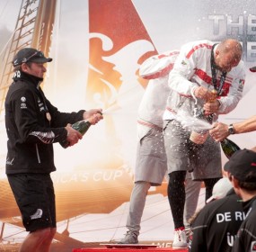 luna rossa champagne vittoria napoli