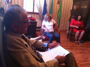 il sindaco in conferenza stampa (1)