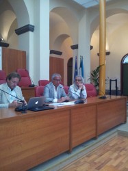 il sindaco in conferenza stampa con l'assessore Graziani e Luigi De Simone