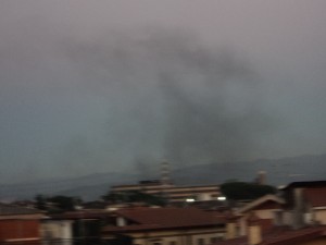 fumi tossici alla rustica provenienti da via salone