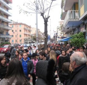 Passeggiata+antiracket+17+dicembre+2012+006