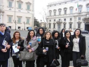 Terra fuochi: Don Patriciello, dl buona cosa ma nato piccino