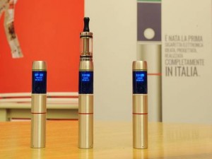 FUMO: NASCE A TORINO LA PRIMA SIGARETTA ELETTRONICA ITALIANA
