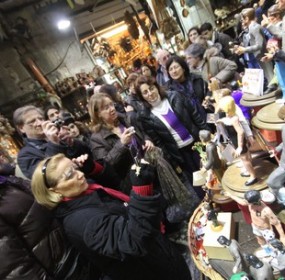 CURIOSITA A SAN GREGORIO ARMENO RA GOSSIP E POLITICA