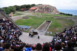 Suggestioni-Teatro-orizzontale (1)